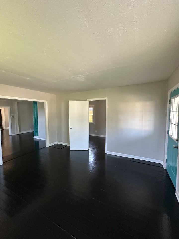 216 Delaware St #1 - Photo 3 of 30