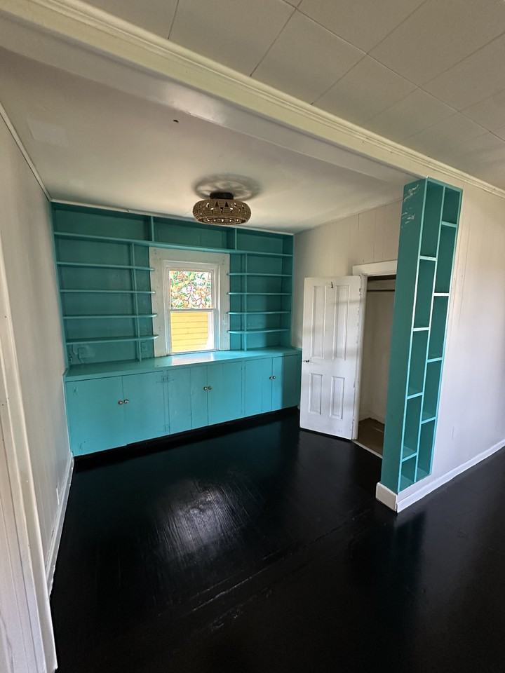 216 Delaware St #1 - Photo 7 of 30