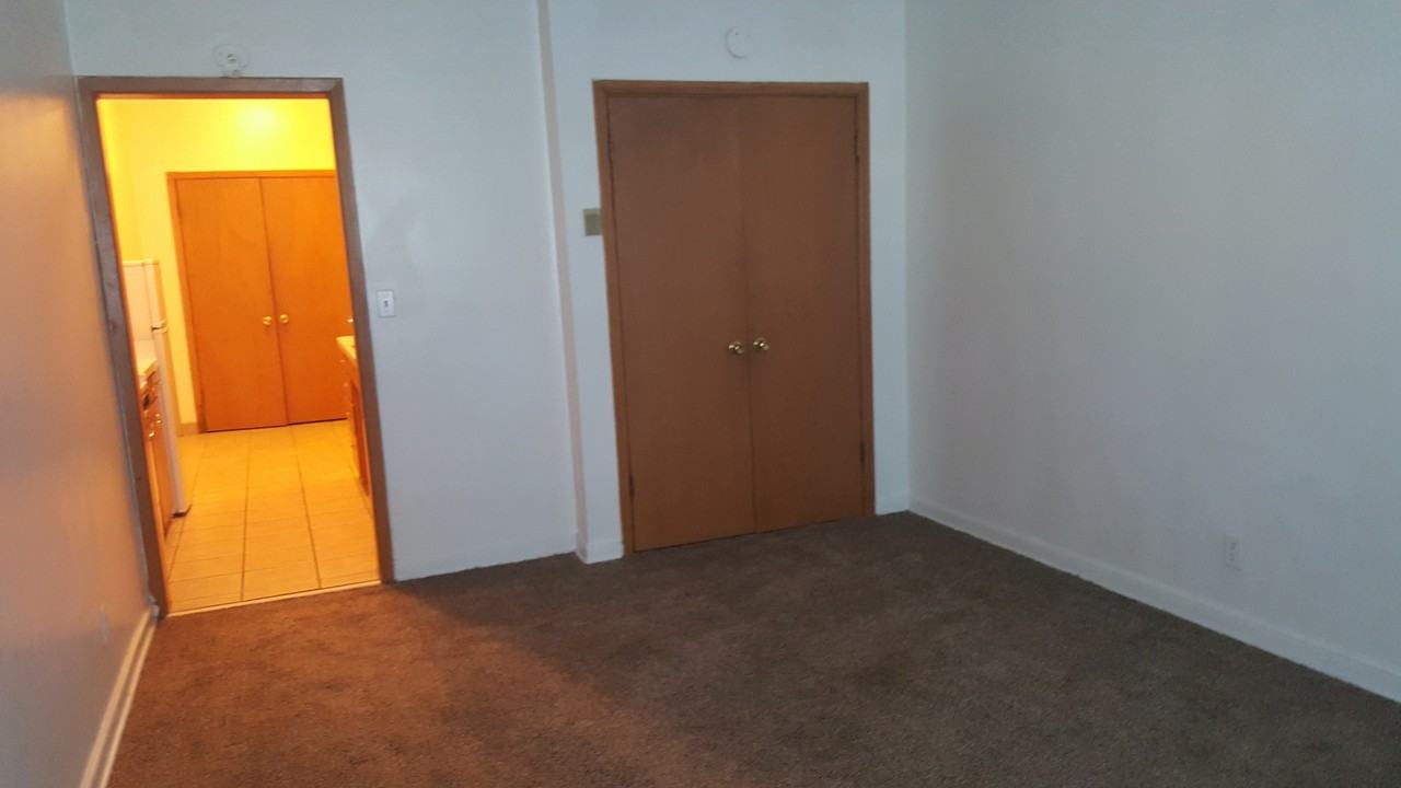 616 ½ Front Street - Photo 5 of 5