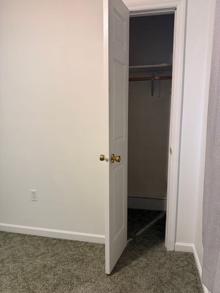 5103 Woodlawn Rd Nw - Photo 4 of 22