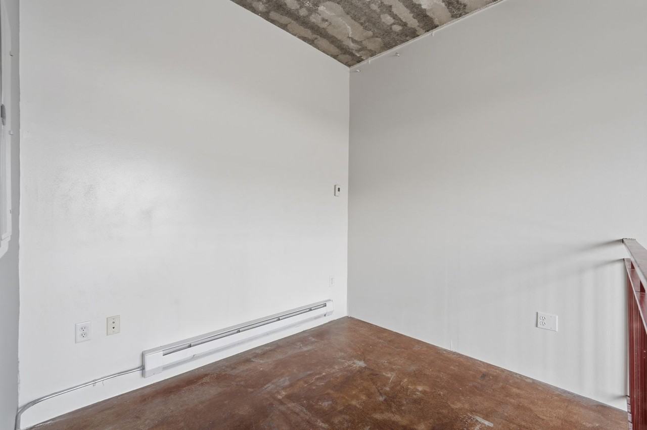 360 W Broadway - Photo 6 of 17