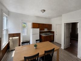 featured image of 870 Elm St