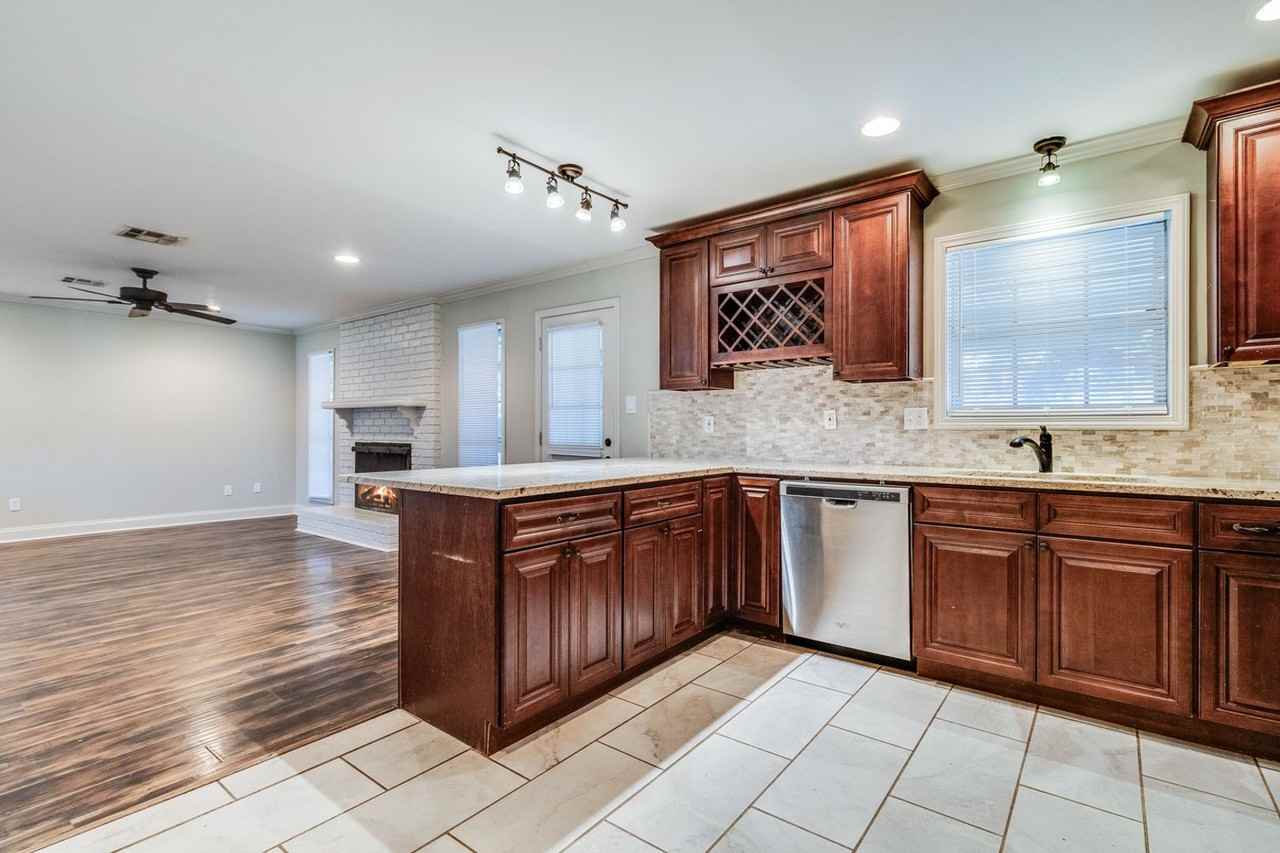 808 Tolson Rd - Photo 7 of 17