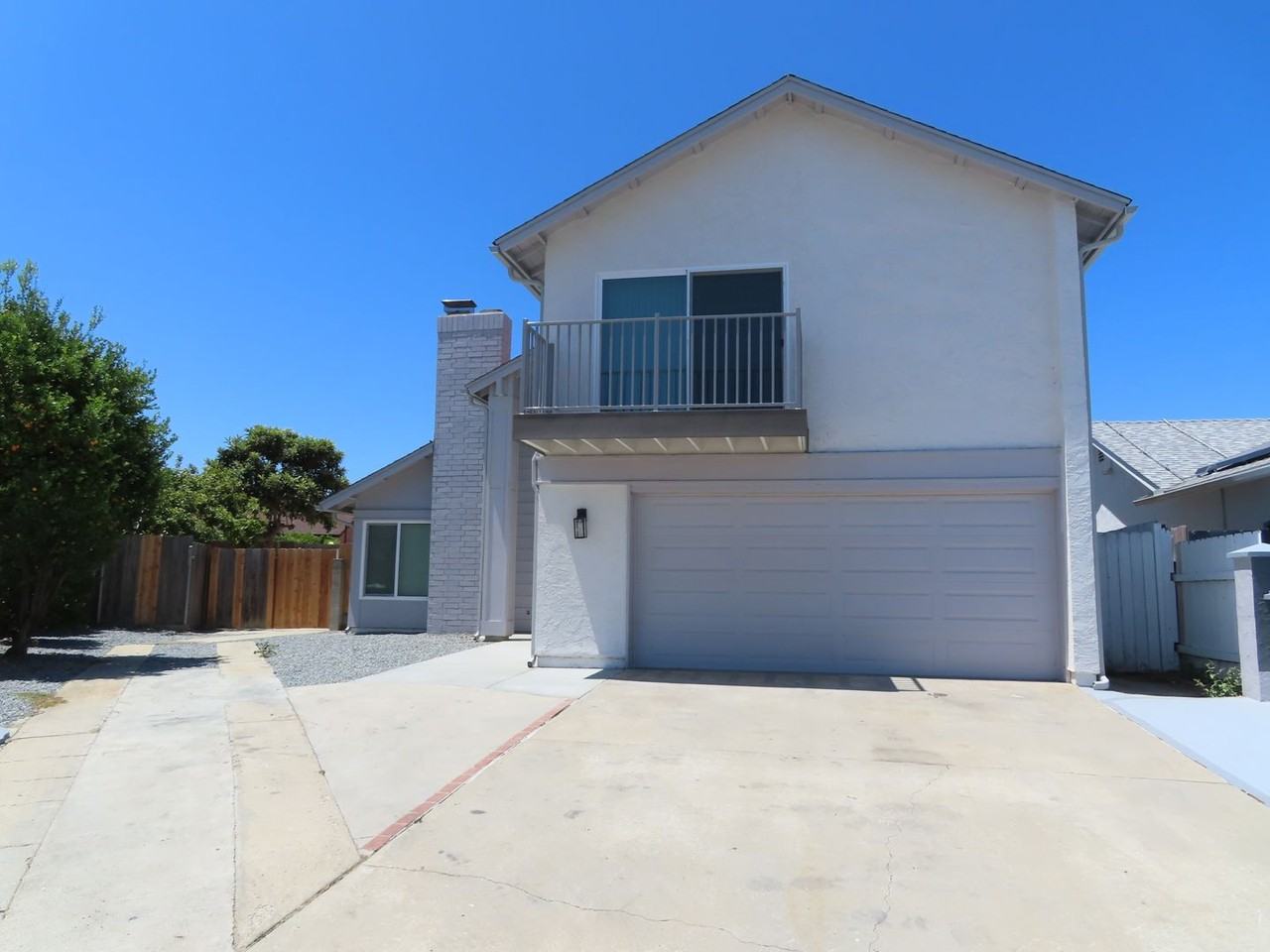 2160 Leighton Ct - Photo 2 of 29