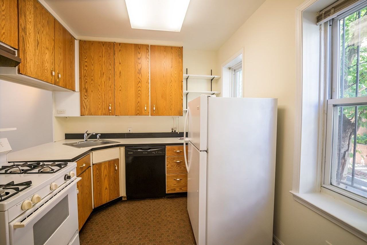 1534 Naudain St - Photo 2 of 17