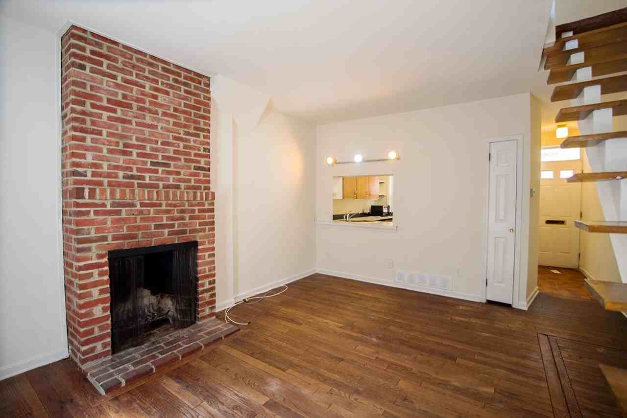 1534 Naudain St - Photo 5 of 17