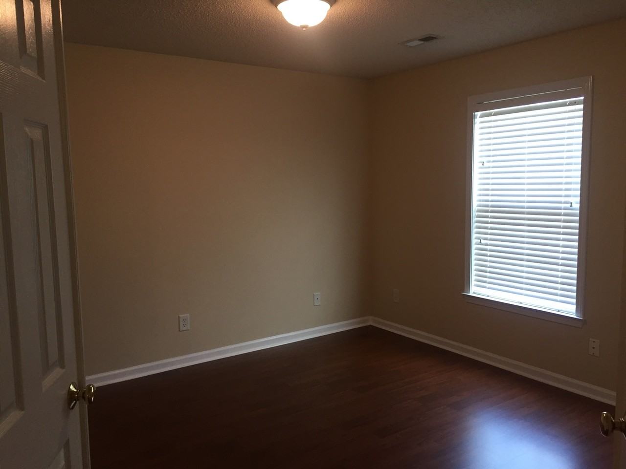 3694 Cotswold Ave Unit 2d - Photo 5 of 8
