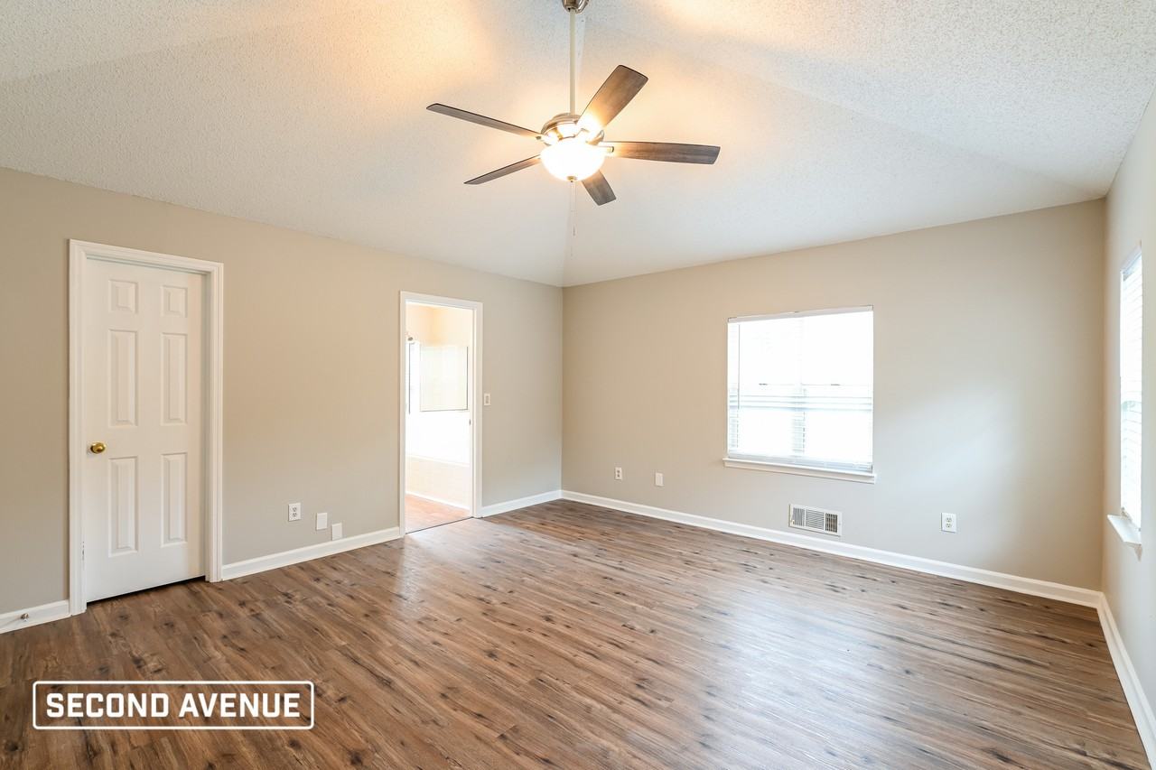 2411 Windridge Dr Ne - Photo 2 of 16