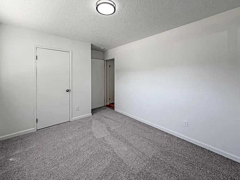 7827 Glen Tree Drive - Photo 5 of 10