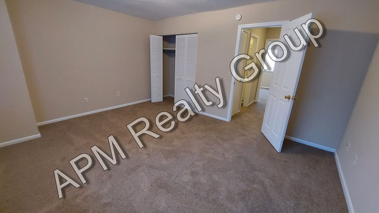 117 Country Town Dr - Photo 7 of 13