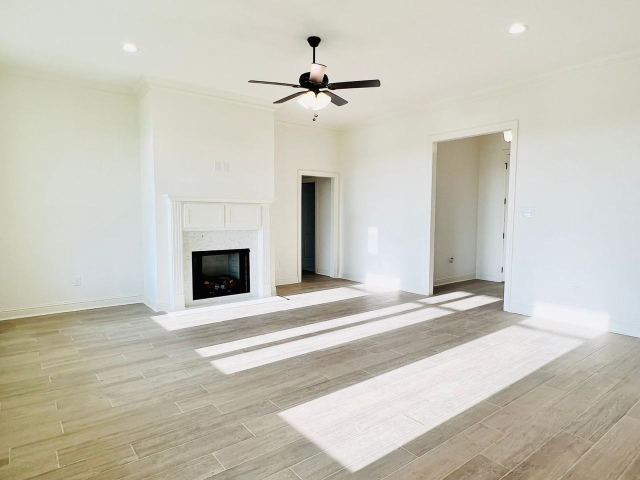 222 Finnegan Way - Photo 4 of 25