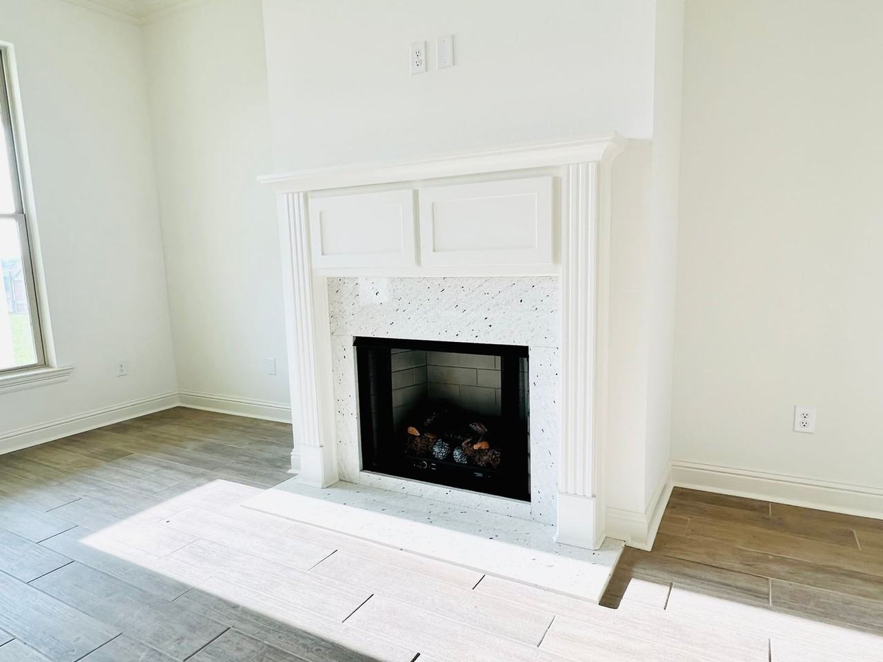 222 Finnegan Way - Photo 5 of 25