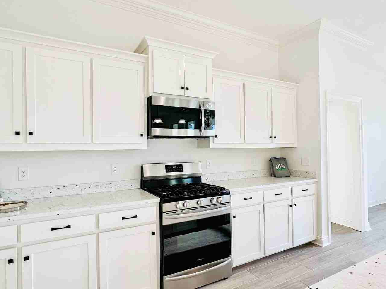 222 Finnegan Way - Photo 7 of 25