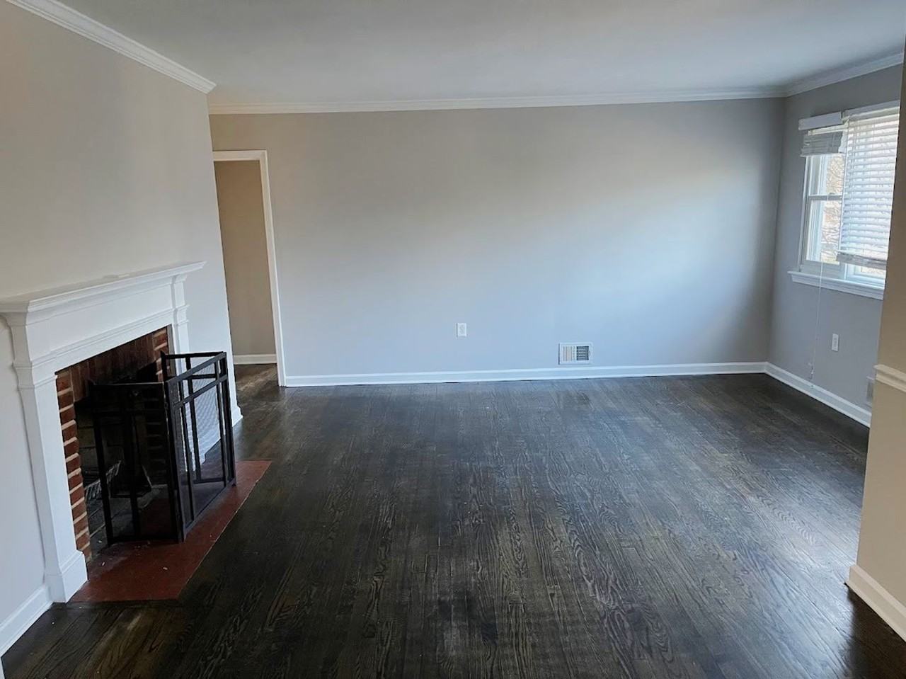 115 Whitmoor Ter - Photo 4 of 15