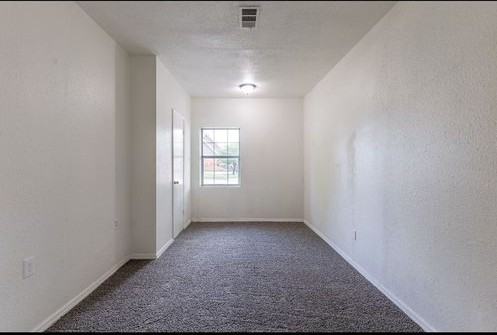 2744 Nw 57th St - Photo 4 of 20