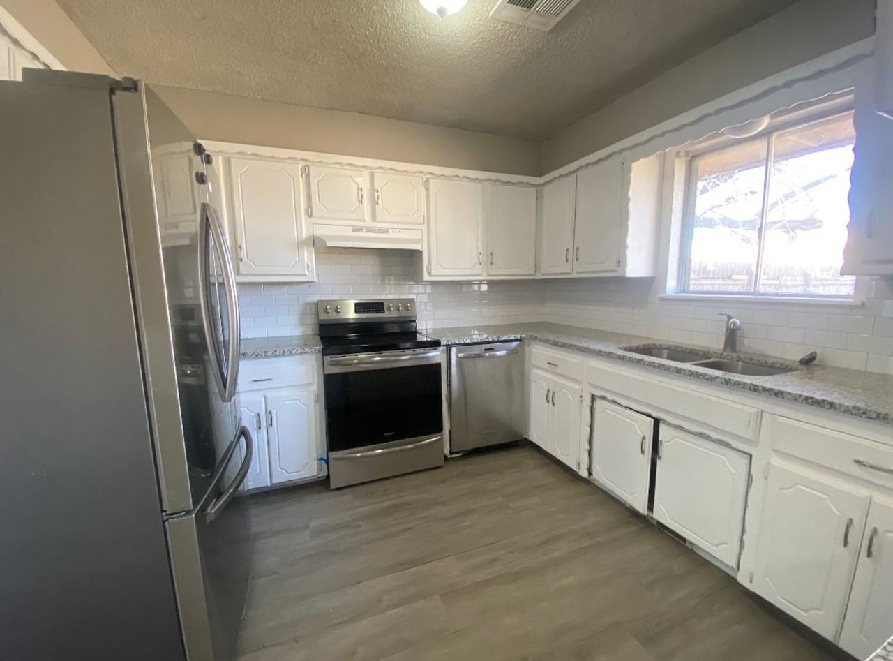 6617 Fawn Canyon Dr - Photo 5 of 17