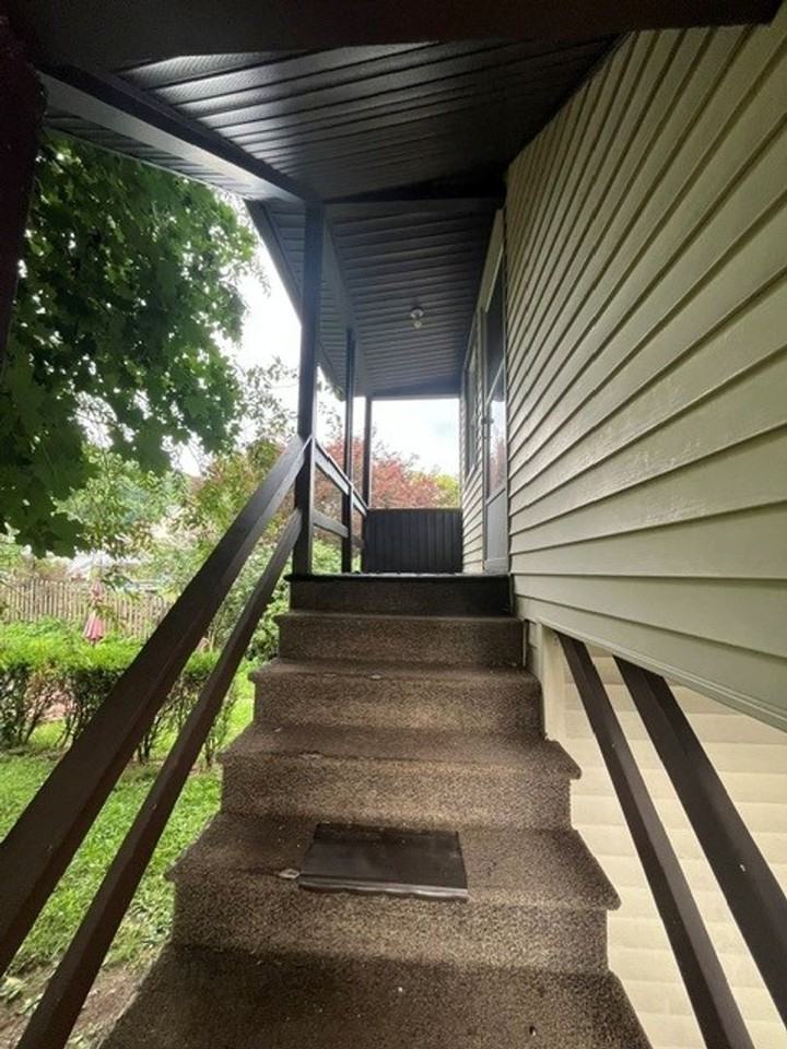 63 W Railroad St - Photo 3 of 12