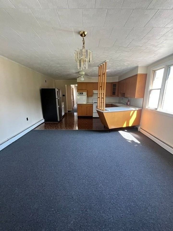 63 W Railroad St - Photo 4 of 12