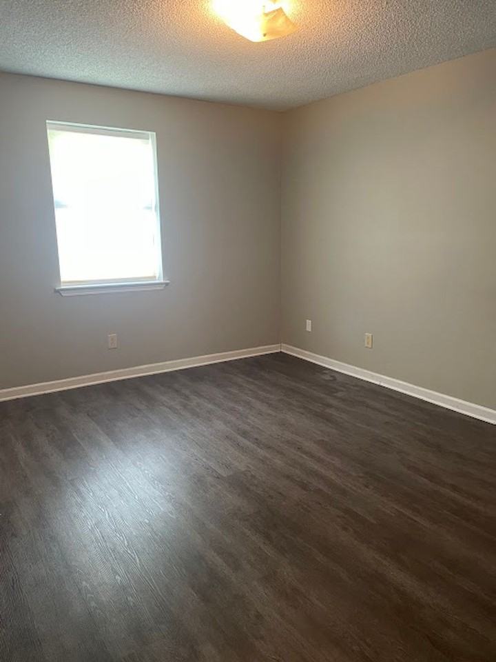 52 Iris Ln - Photo 3 of 5