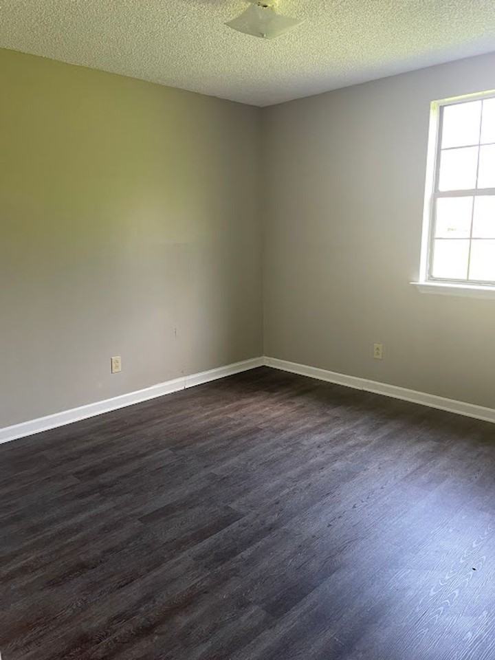52 Iris Ln - Photo 4 of 5