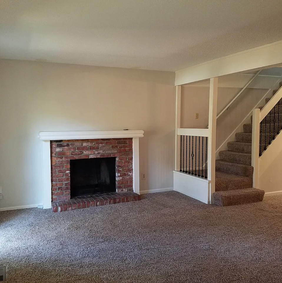 7110 Bond St - Photo 4 of 25