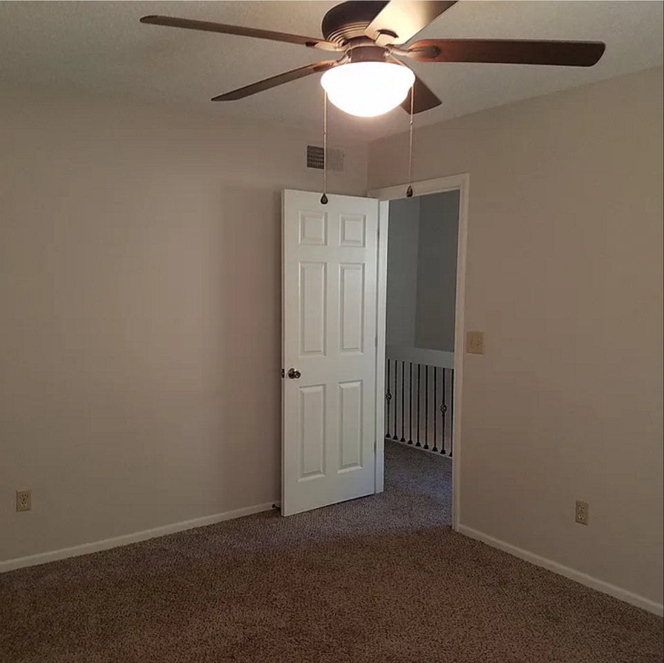 7110 Bond St - Photo 5 of 25