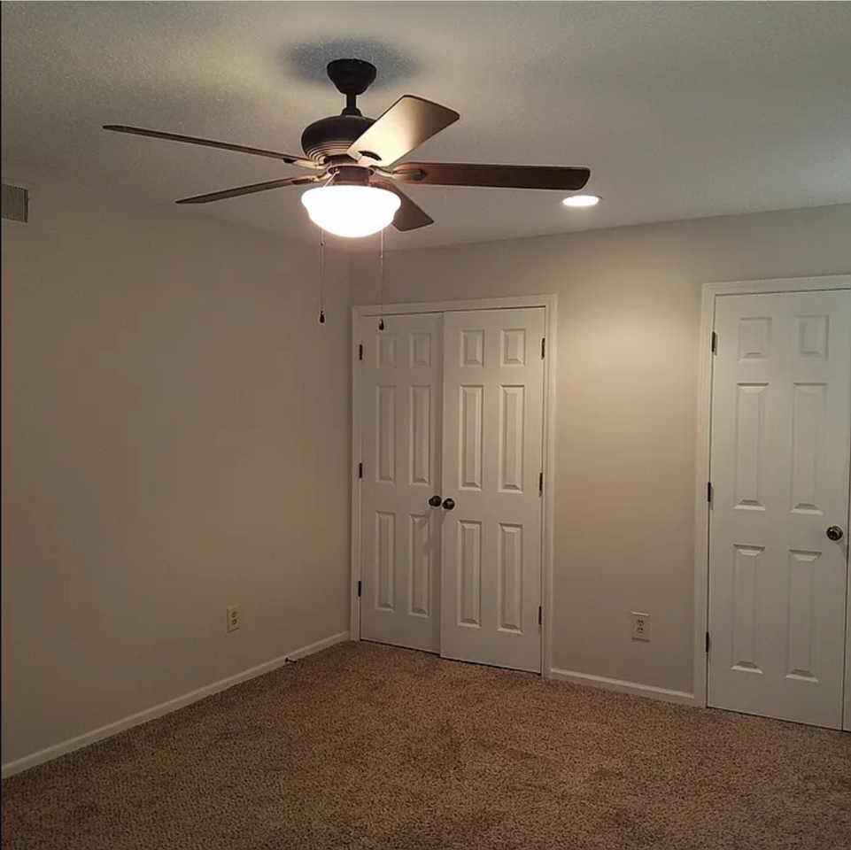 7110 Bond St - Photo 6 of 25