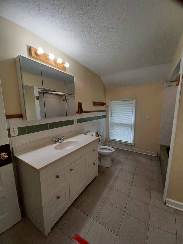 1309 Jackson St - Photo 2 of 8