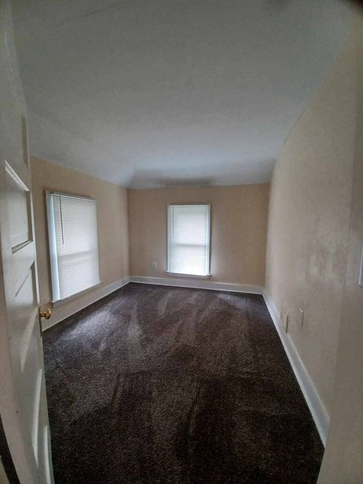 1309 Jackson St - Photo 4 of 8