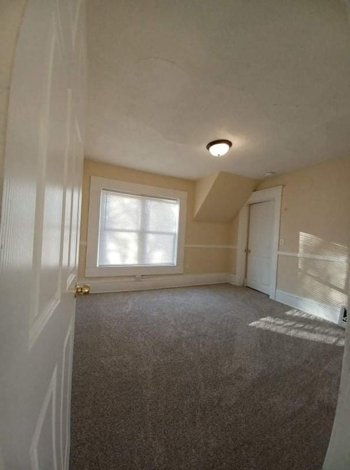 1322 S 6th St - Photo 4 of 11