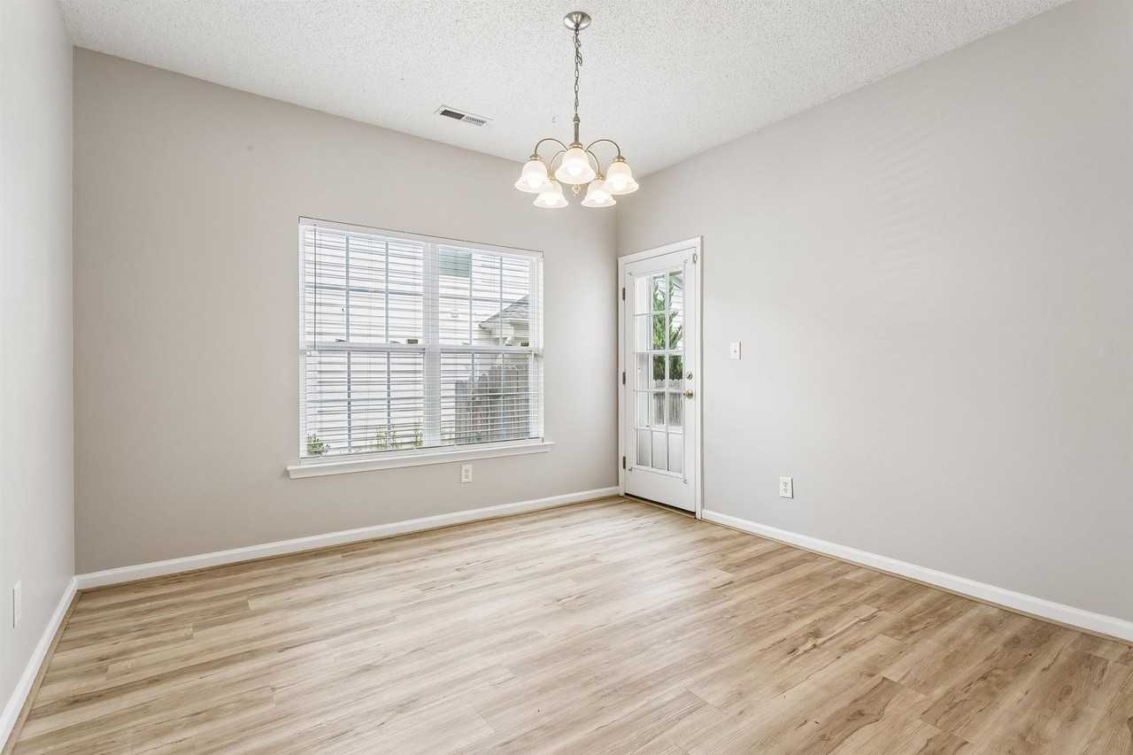 108 Nathan Pl - Photo 6 of 28