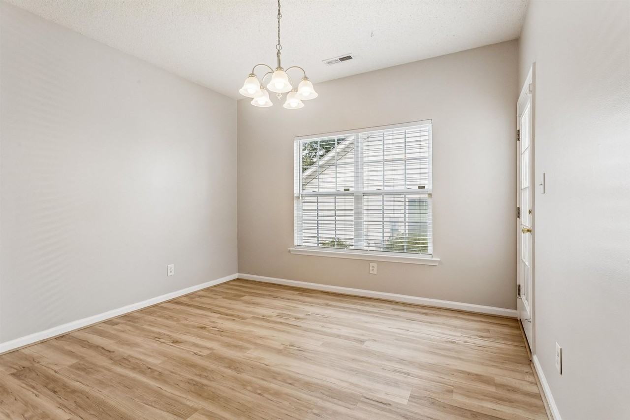 108 Nathan Pl - Photo 7 of 28