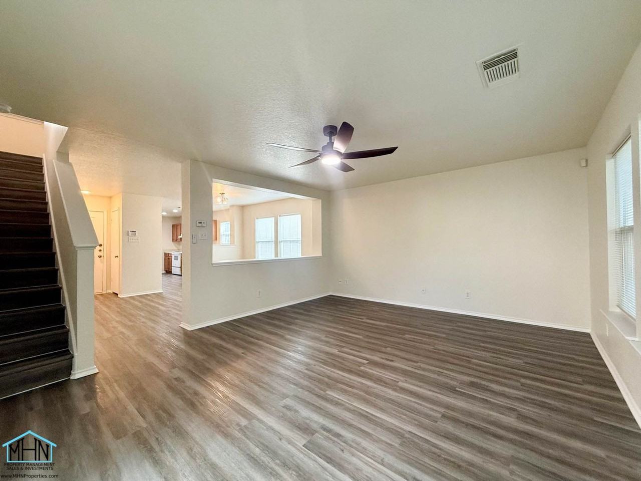 6 Bedford Bay - Photo 5 of 24