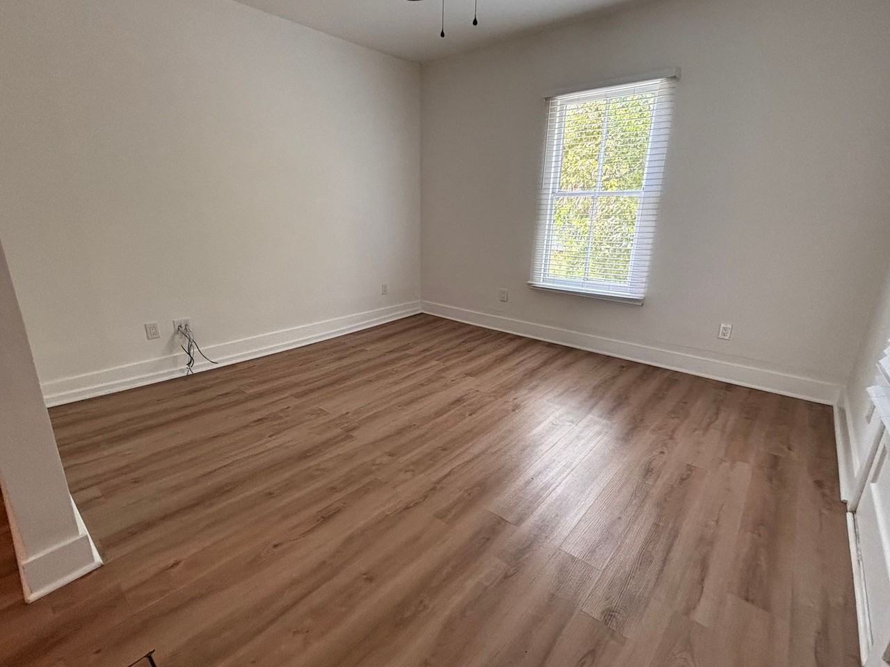 30 Sanford St - Photo 5 of 29