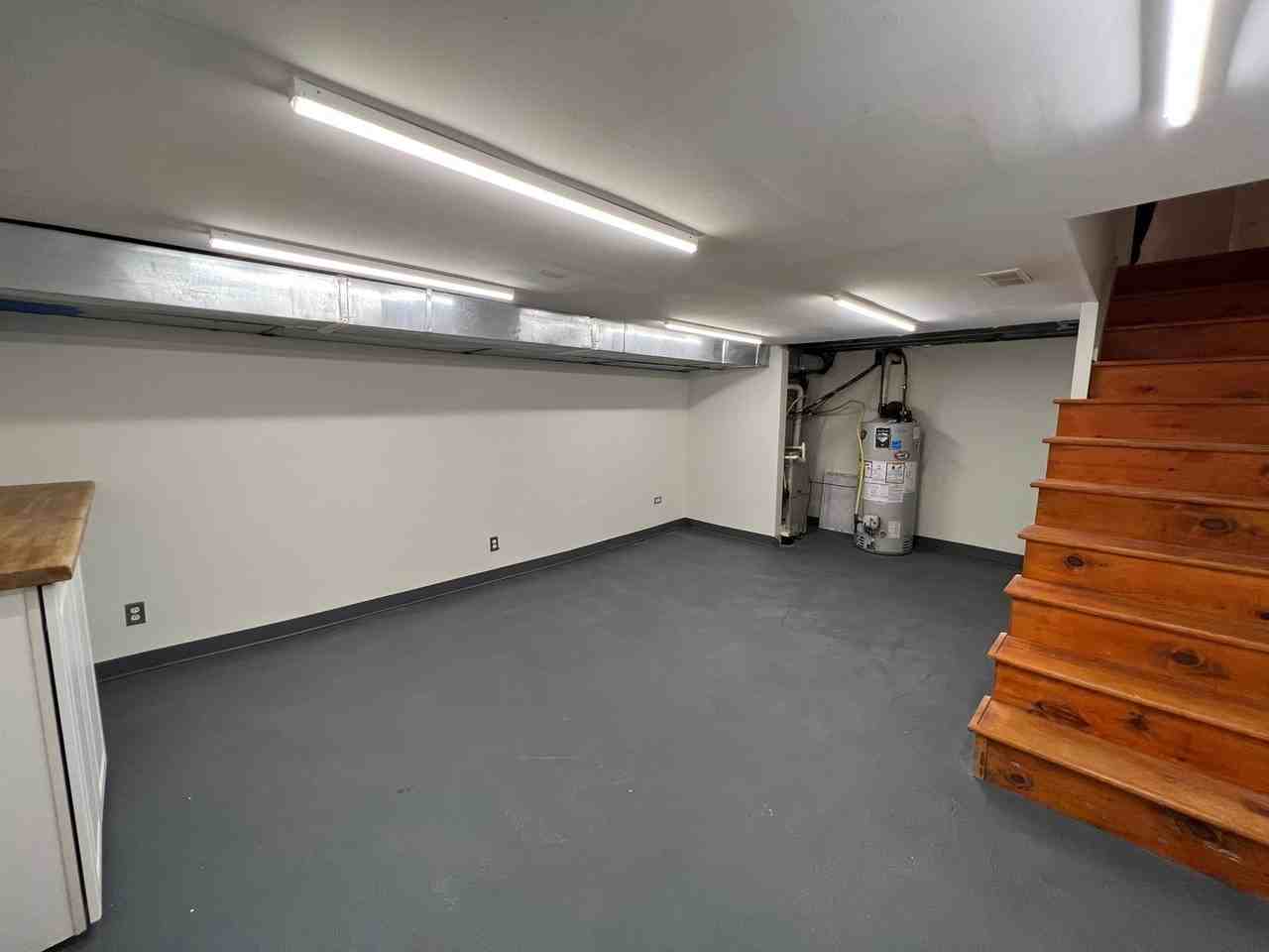 1007 S Chadwick St - Photo 6 of 13