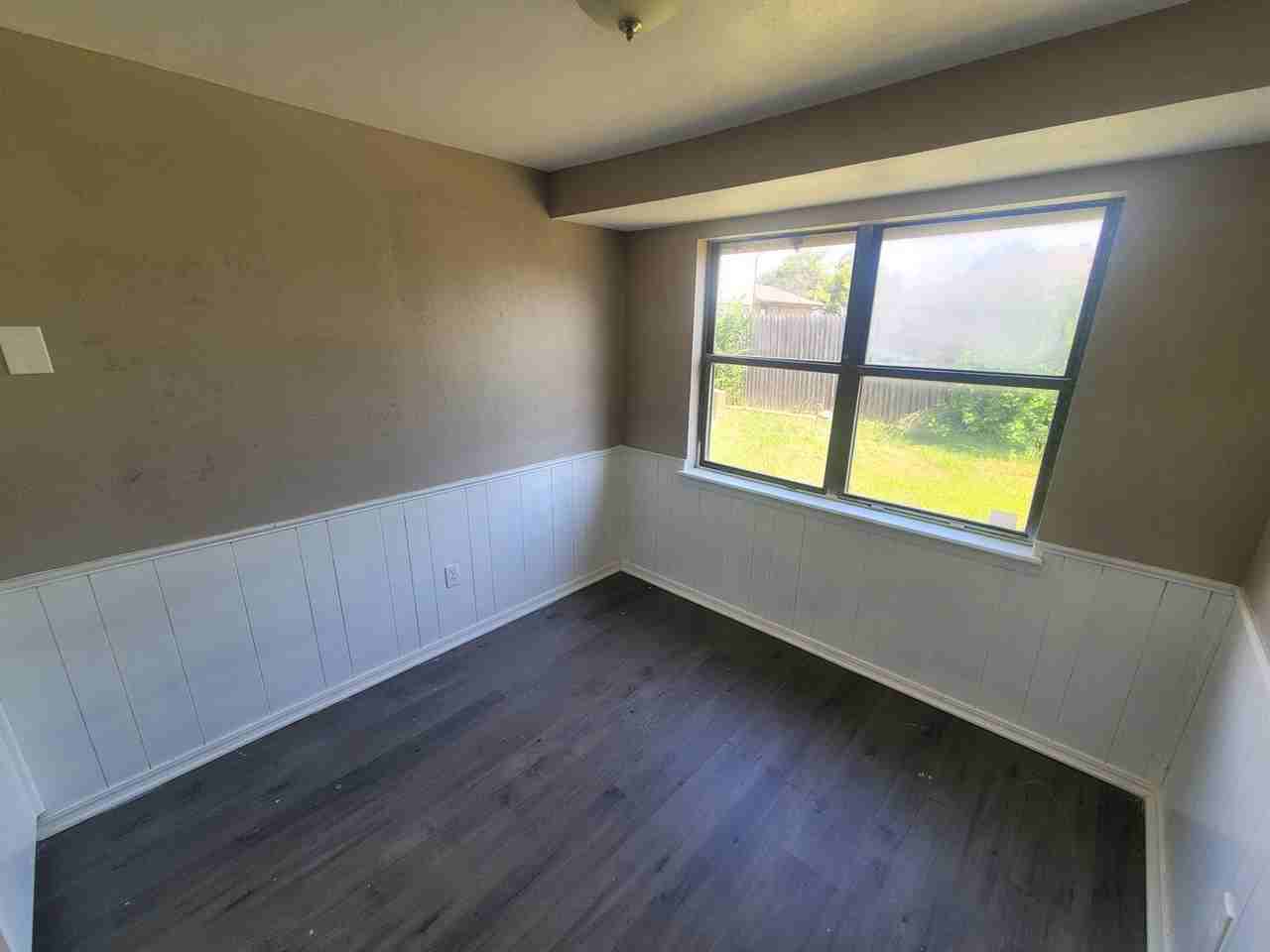 1109 Sw 101st St - Photo 6 of 46