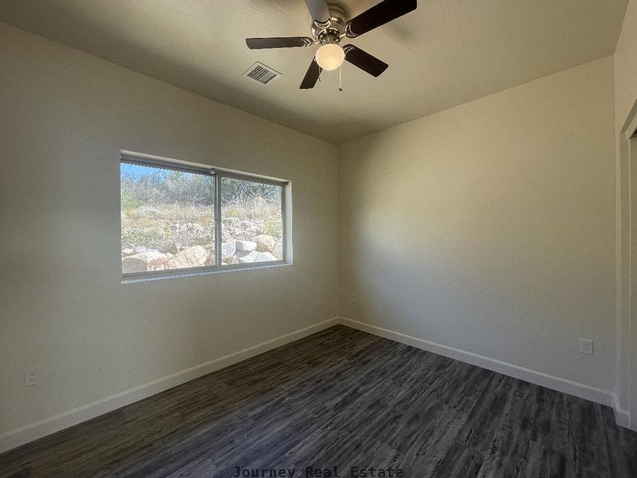 1668 W Iron Springs Rd Building 1 - Photo 5 of 9