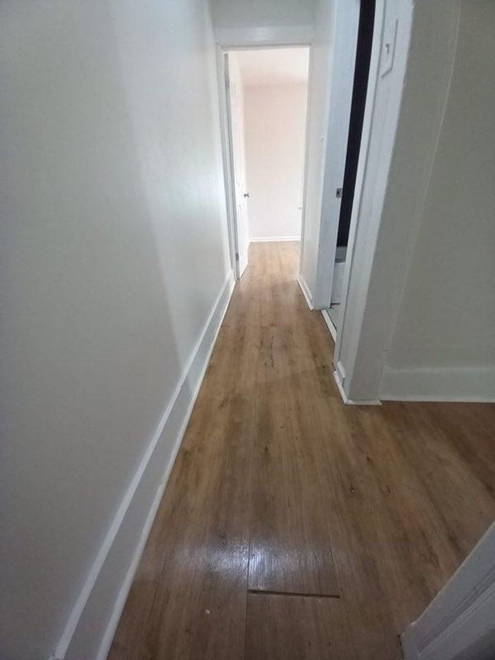 1218 Spring St - Photo 5 of 11