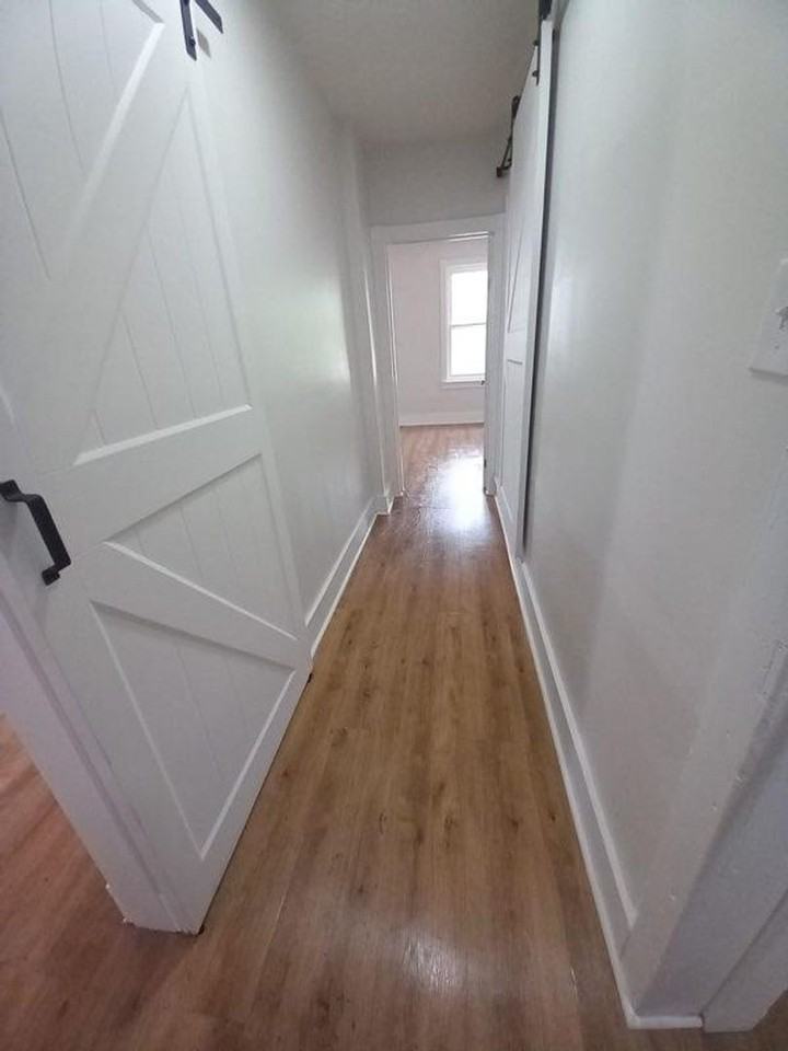1218 Spring St - Photo 6 of 11
