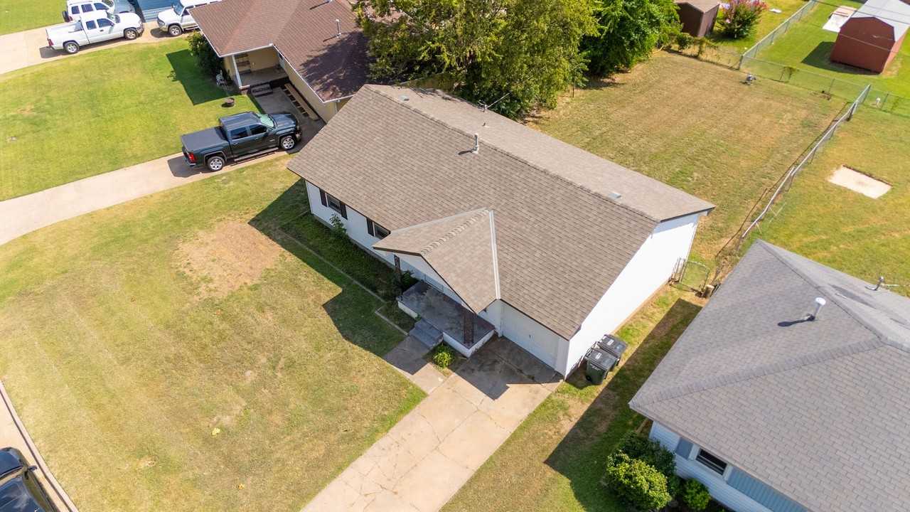 4728 Se 17th St - Photo 5 of 21