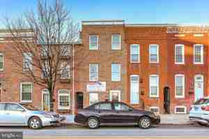 featured image of 2604 Hudson St