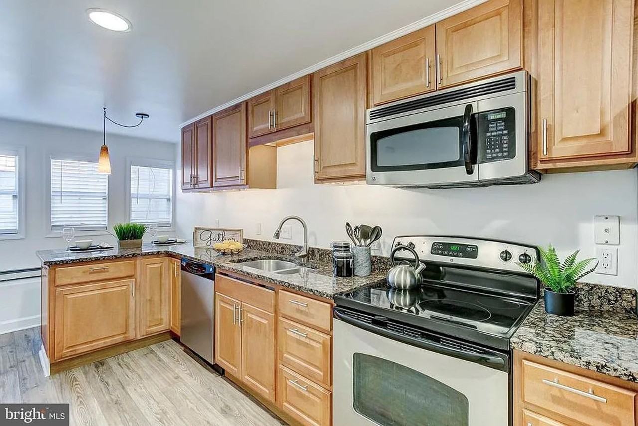 2604 Hudson St - Photo 2 of 38
