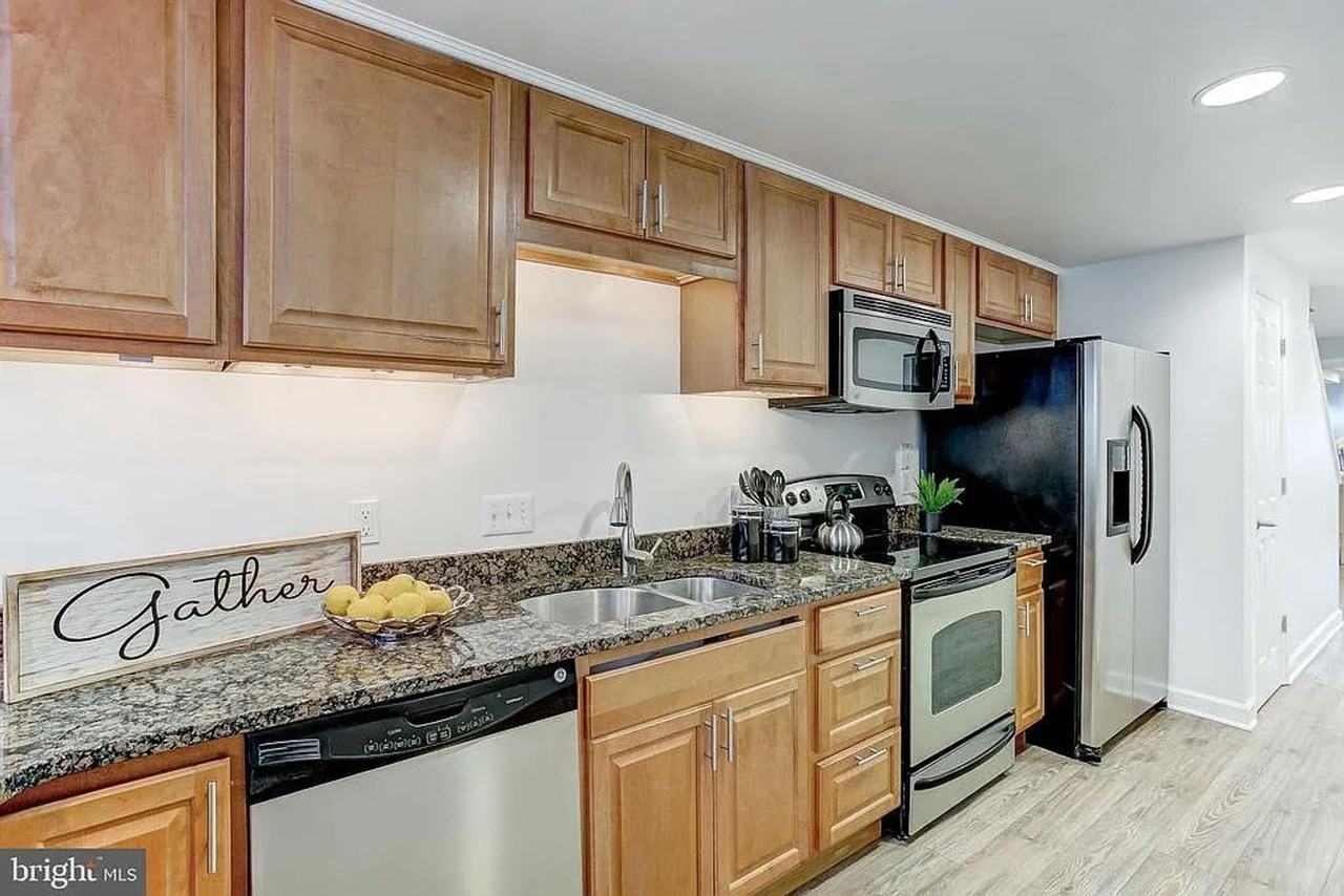 2604 Hudson St - Photo 3 of 38