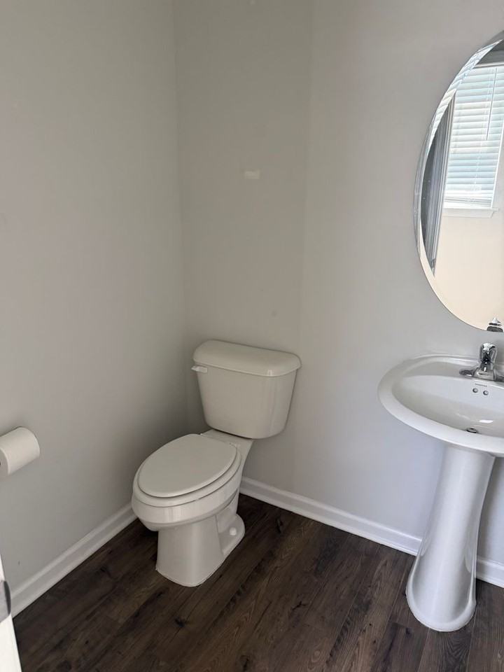 1227 Commack Dr - Photo 7 of 18