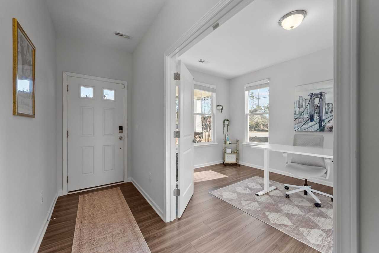 101 Permeta Dr - Photo 4 of 50