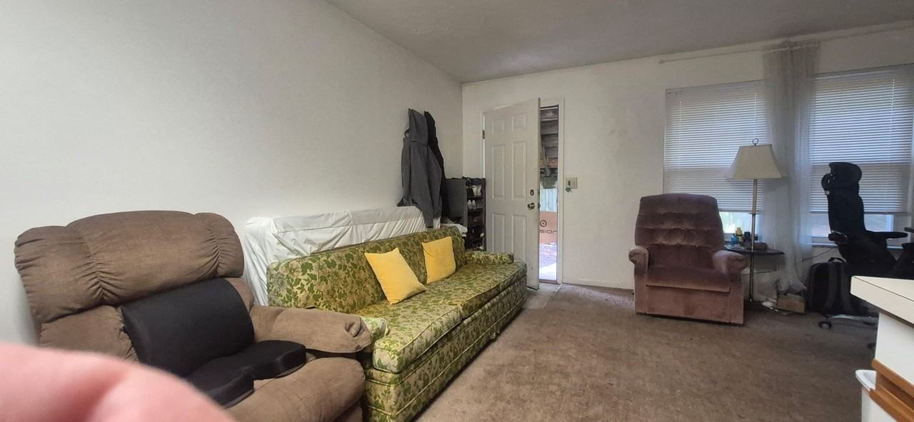 978 Irving Ave #2 - Photo 3 of 7