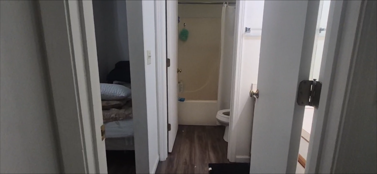 978 Irving Ave #2 - Photo 7 of 7