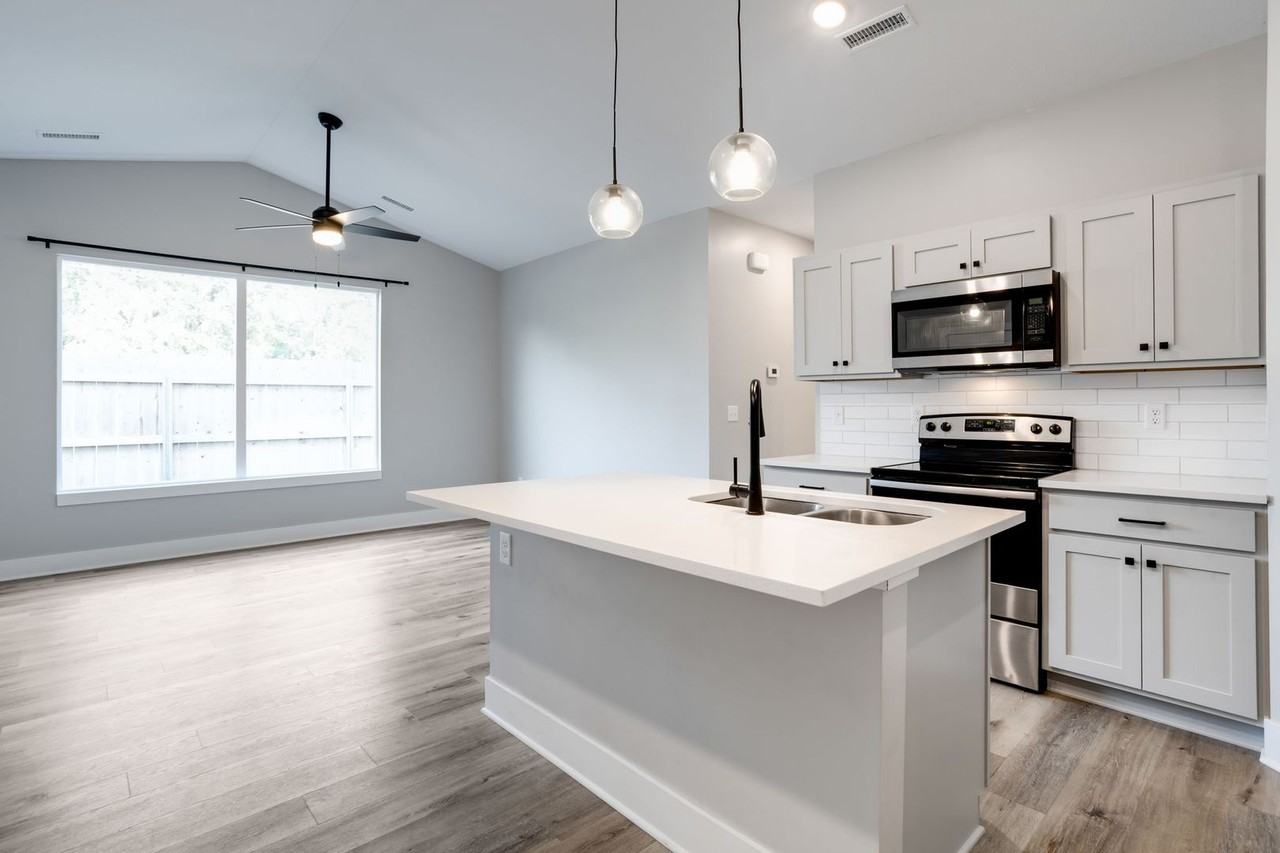 186 S Anna St - Photo 5 of 11