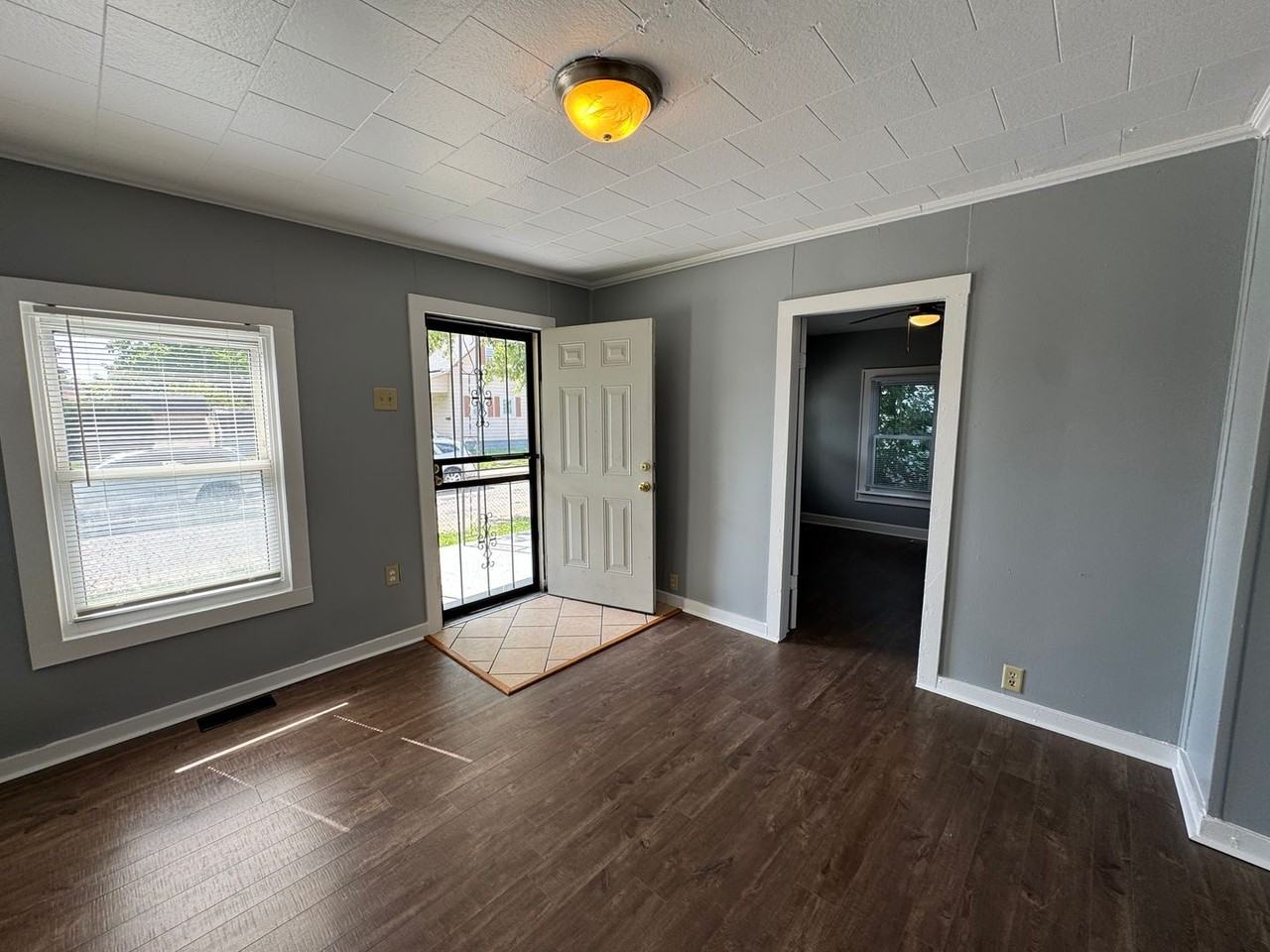 341 S Randolph St - Photo 5 of 23