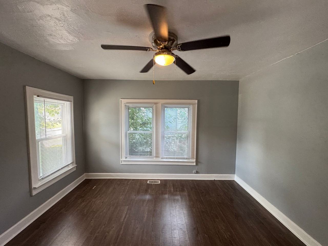 341 S Randolph St - Photo 7 of 23